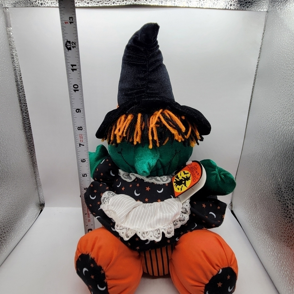 Vintage DanDee Sitting Halloween Witch 14" Plush Stuffed Toy Rare With Tag - Picture 8 of 8